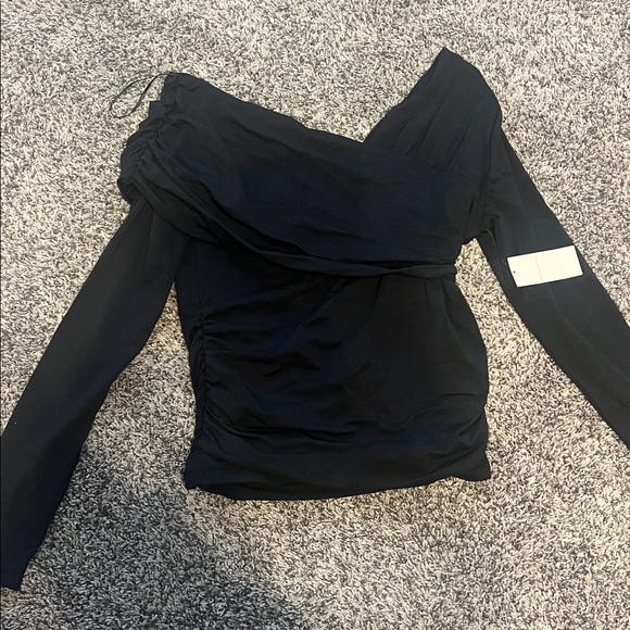 Abercrombie Off-Shoulder Drape Top - Picture 3 of 3